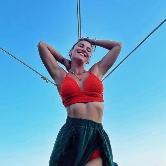 Biran Damla Yılmaz, yeni yaşını kırmızı bikinili karesiyle kutladı
