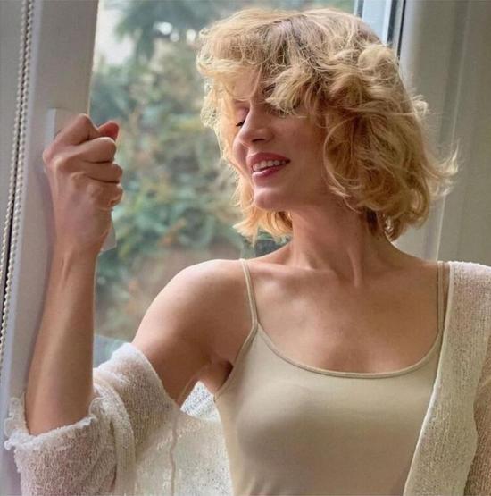 Ayça Varlıer dansıyla dikkat çekti