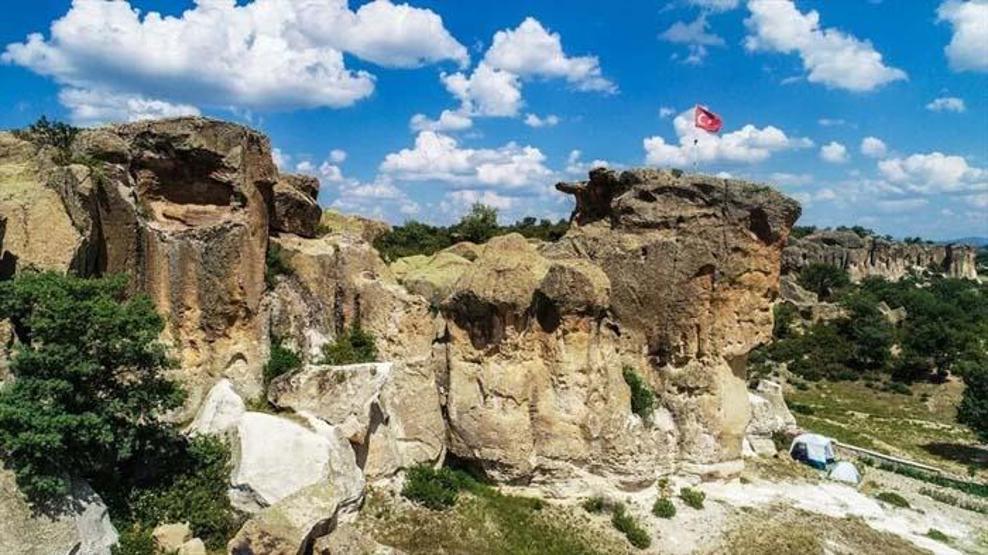 Frigyanın saklı cenneti: Üçlerkayası köyü