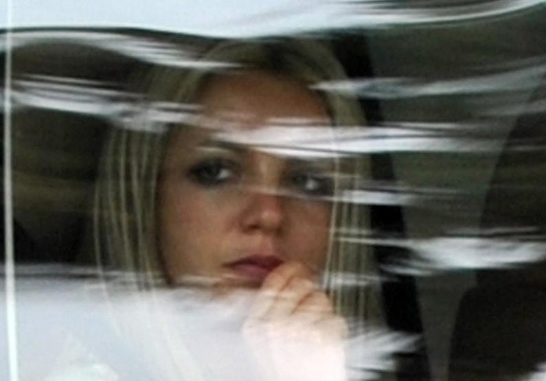 Babam çocuk sahibi olmama izin vermiyor, ilaçlarla beni uyuşturuyor demişti: Mahkemeden Britney Spearsa kötü haber