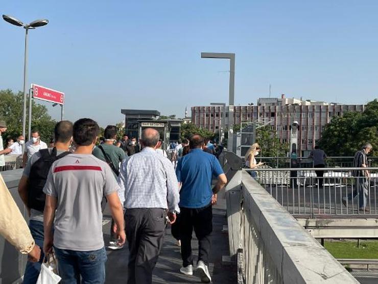 Normalleşmenin ilk gününde toplu taşımada yoğunluk
