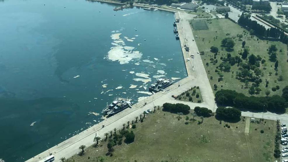 Marmara Denizindeki müsilajın son durumu havadan görüntülendi