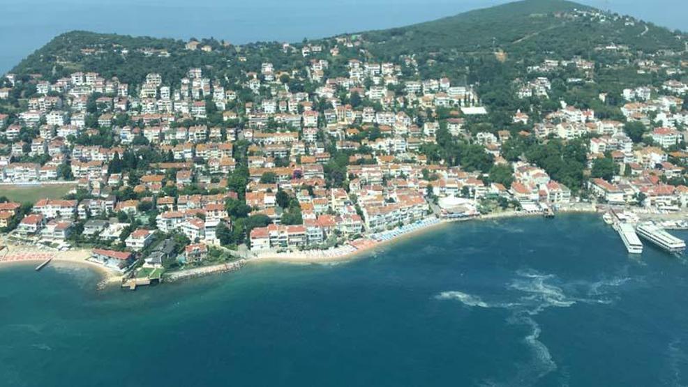 Marmara Denizindeki müsilajın son durumu havadan görüntülendi