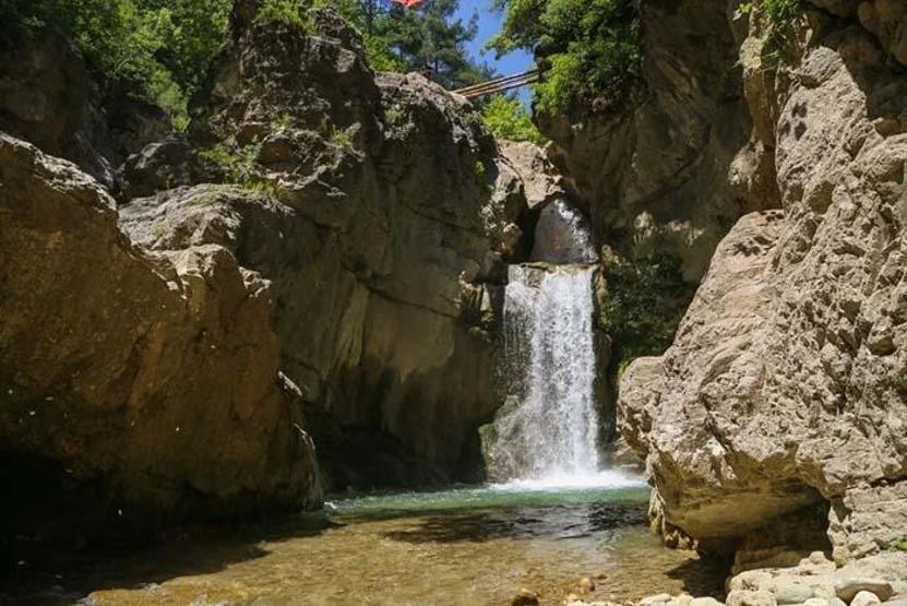 Kahramanmaraşın saklı güzelliği Galgamaç Şelalesi hayran bırakıyor