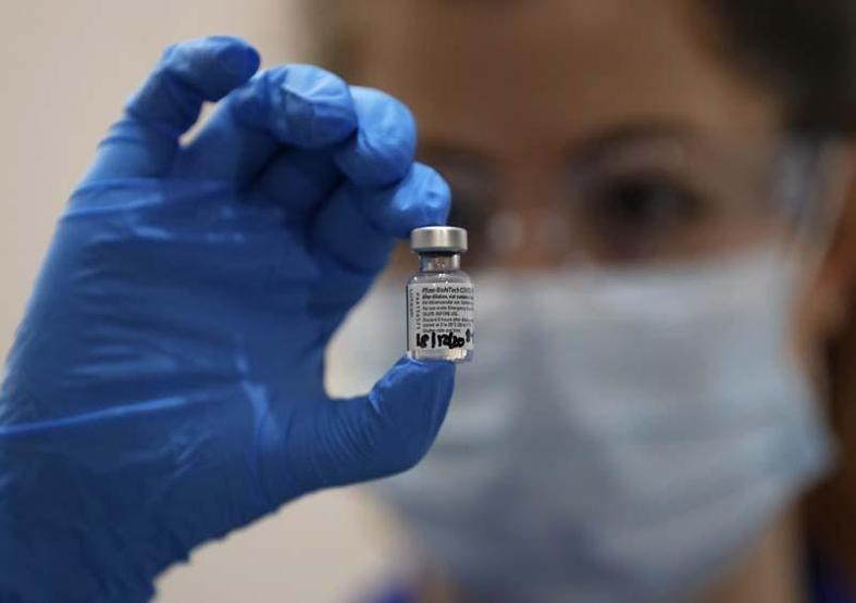Son dakika... Bilgiler güncellendi Biontechin yeni yan etkisi