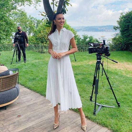 Tara de Vries geçirdiği hastalığı ilk kez anlattı