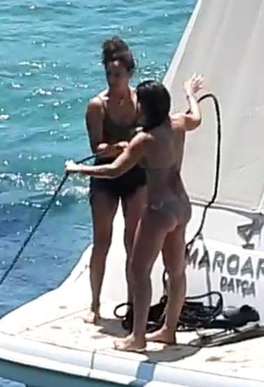 Gökçe Bahadırın fit hali dikkat çekti Kırmızı bikinisiyle göz kamaştırdı