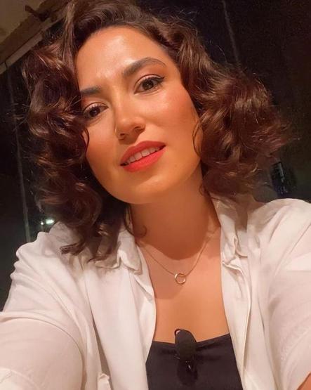 Cemile Canyurt ve Mertkan Kaya nikah masasına oturdu