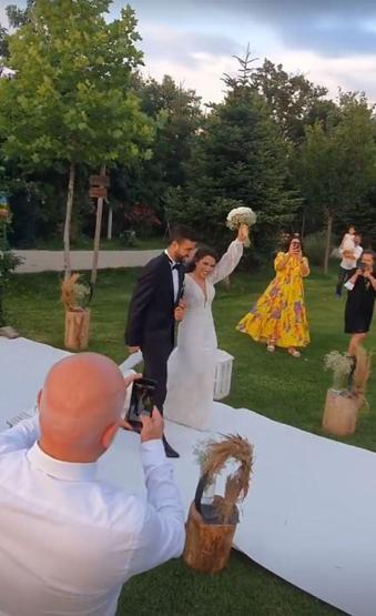 Cemile Canyurt ve Mertkan Kaya nikah masasına oturdu