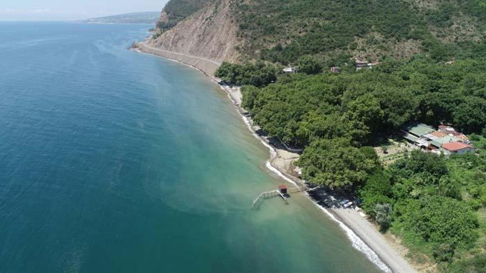 Mavi ile yeşilin buluştuğu Uçmakdere bayramda ziyaretçilerini bekliyor