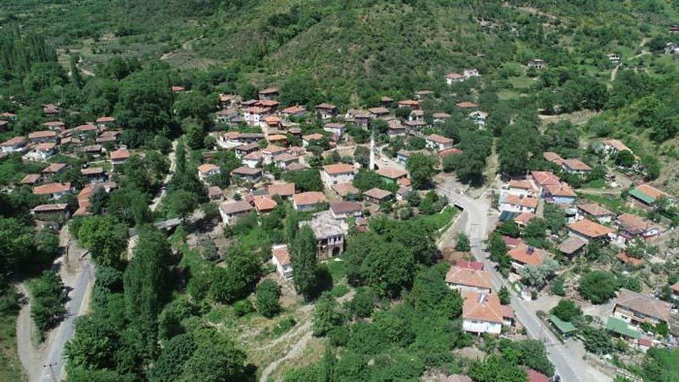 Mavi ile yeşilin buluştuğu Uçmakdere bayramda ziyaretçilerini bekliyor