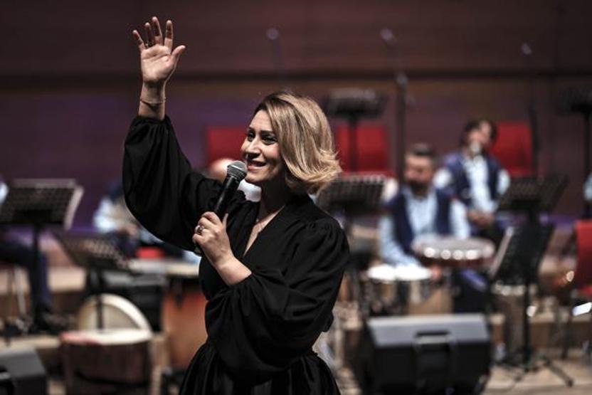 Azerbaycanlı sanatçı Azerin başkentli müzikseverlerle buluştu