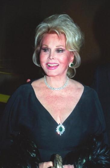 Zsa Zsa Gabor’un külleri ölümünden 5 yıl sonra toprağa verildi