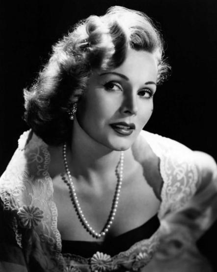 Zsa Zsa Gabor’un külleri ölümünden 5 yıl sonra toprağa verildi