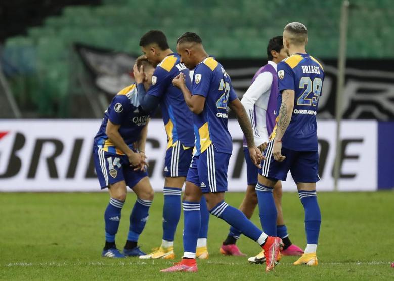 Boca Juniorslı futbolcular polisle çatıştı
