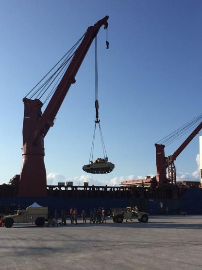 ABD’den Dedeağaç’a yüzlerce tank ve zırhlı araç sevkiyatı