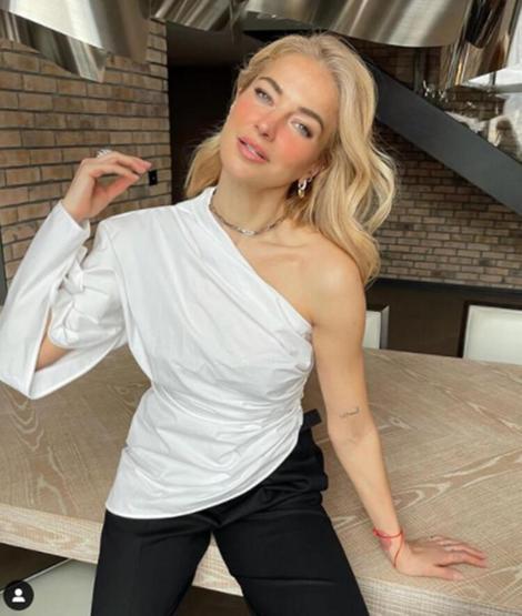 Burcu Esmersoy hakkında merak edilenleri anlattı