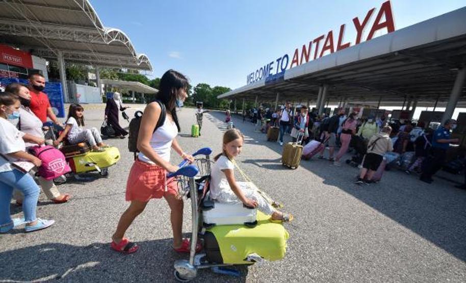 Antalyaya gelen turist sayısı 3 milyonu geçti