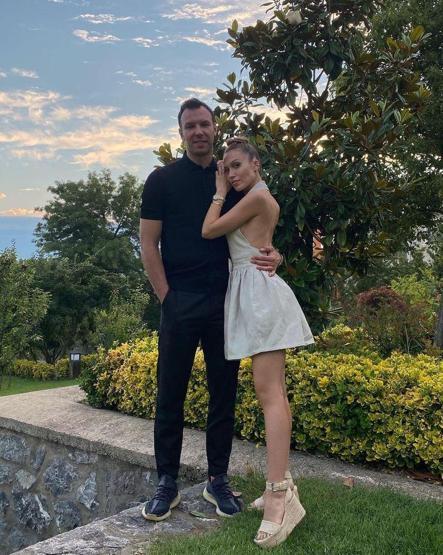 Duygu Özaslan ile Can Maxim Mutafın düğün tarihi belli oldu