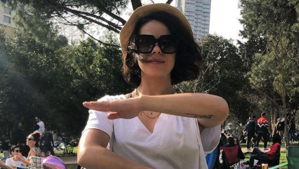 Selen Seyven anne olmak için gün sayıyor