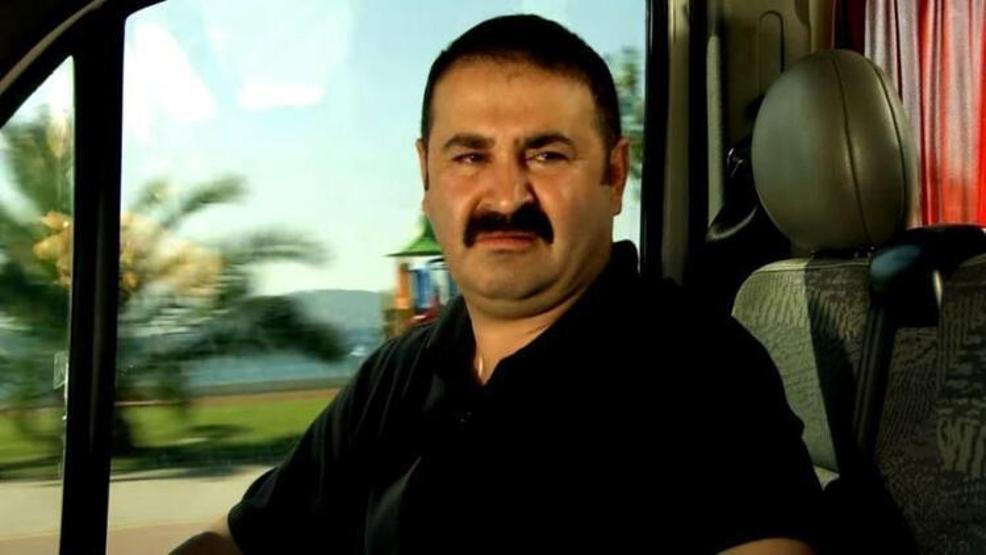 Şafak Sezer gözünden ameliyat olduğunu duyurdu