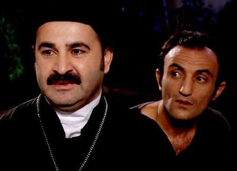 Şafak Sezer gözünden ameliyat olduğunu duyurdu