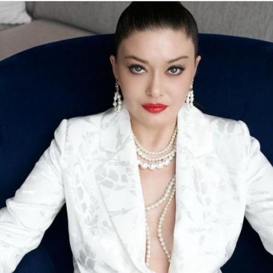 Nurgül Yeşilçay takipçilerini şaşırttı ‘Gençlik iksiri içmiş gibi’