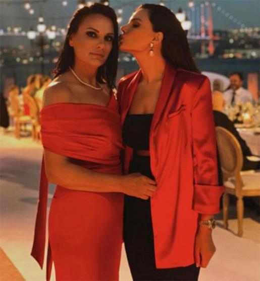 Tolgahan Sayışman ile kayınvalidesi Albana Abazinin pozu gündem oldu