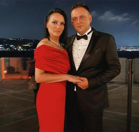 Tolgahan Sayışman ile kayınvalidesi Albana Abazinin pozu gündem oldu