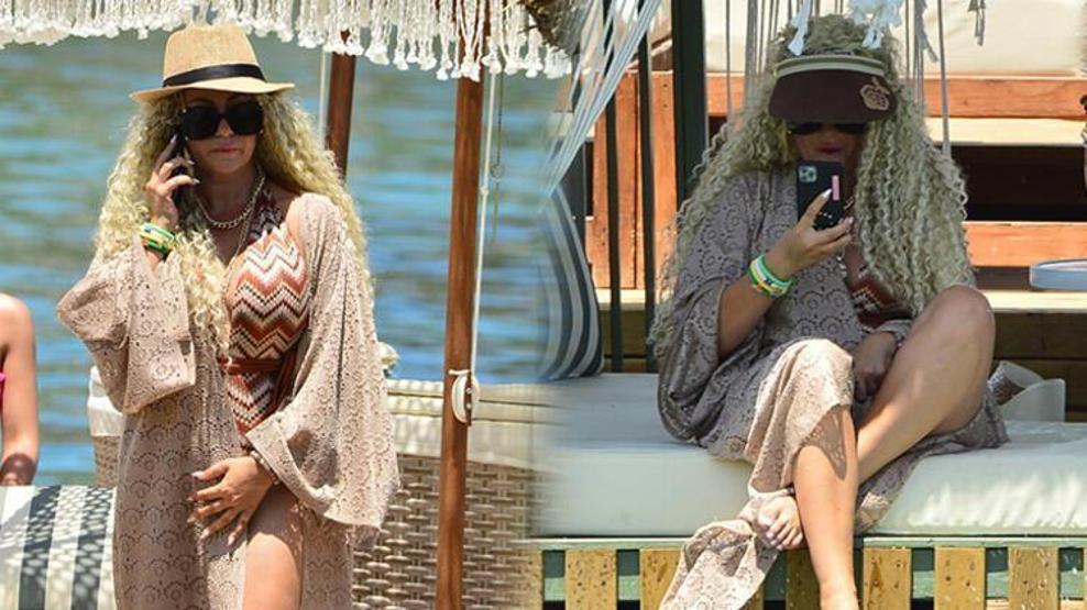Yeliz Yeşilmen kızıyla tatil keyfi yaptı