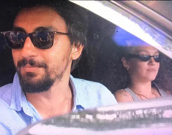 Melisa Şenolsun-Umut Evirgen aşkında Tuba Büyüküstün krizi