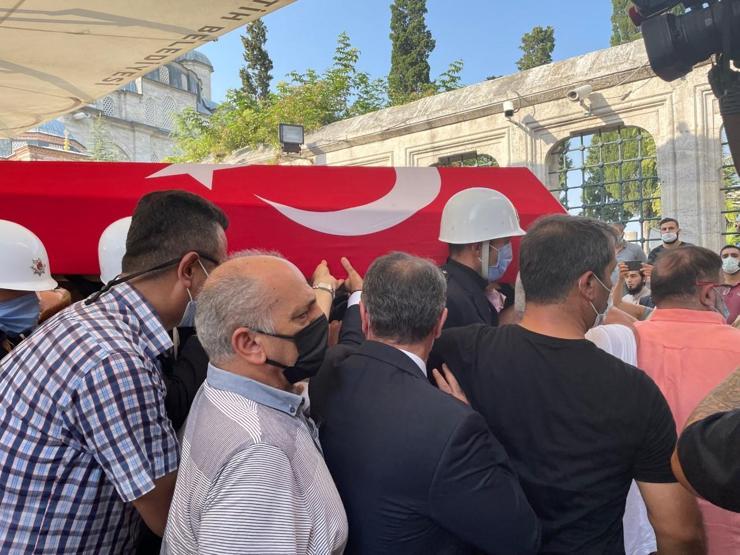 Hüseyin Avni Coş, son yolculuğuna uğurlandı