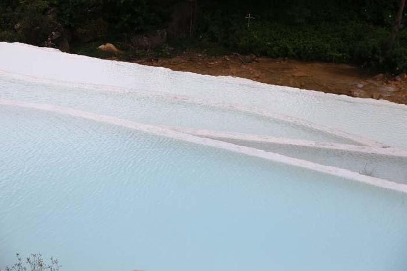 Giresunun Pamukkalesi Göksu travertenleri doğaseverlerin ilgi odağı oldu