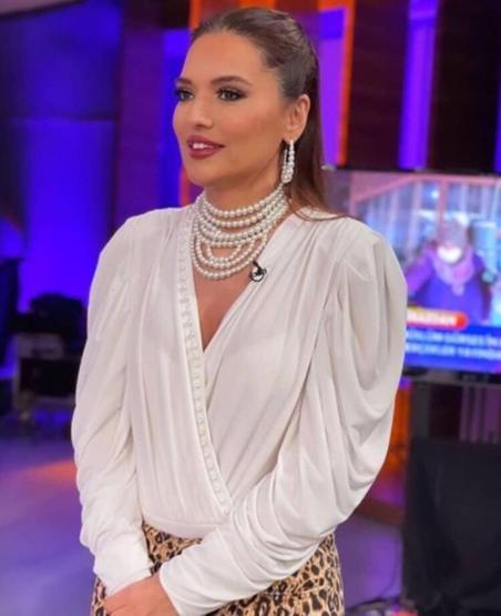 Demet Akalın yangında evi kül olan bir kişiye ulaştı