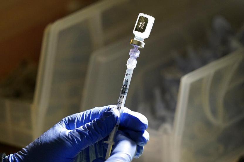 Bakan Kocadan 3 önemli mesaj: Aşı olmayana sinemada, tiyatroda yolculukta PCR testi olabilir