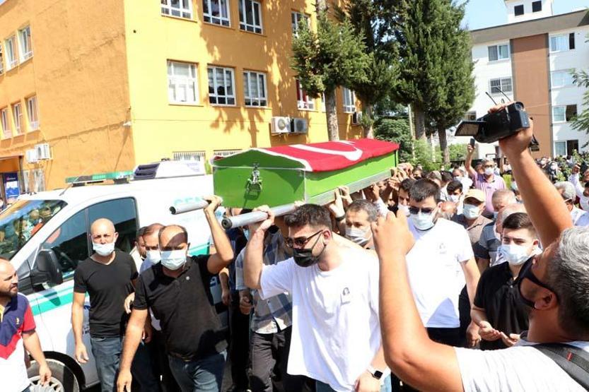Canice katledilen Azranın ablası: Bankta oturmaya diye gidip, tabutuyla döndü