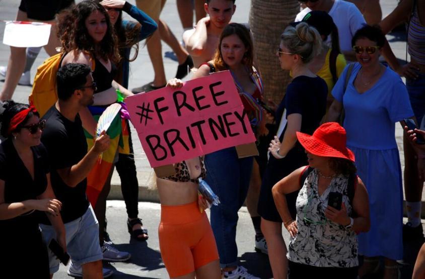 İlaçlarla beni uyuşturuyor demişti: Babası, bu kez de Britney Spearsı hastaneye yatırmak istedi