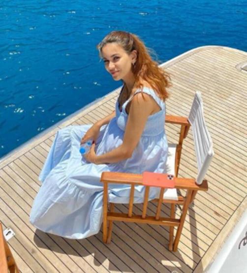 Şilan Makal Sürpriz notuyla bebeğinin cinsiyetini açıkladı
