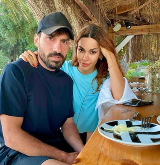 Şilan Makal Sürpriz notuyla bebeğinin cinsiyetini açıkladı
