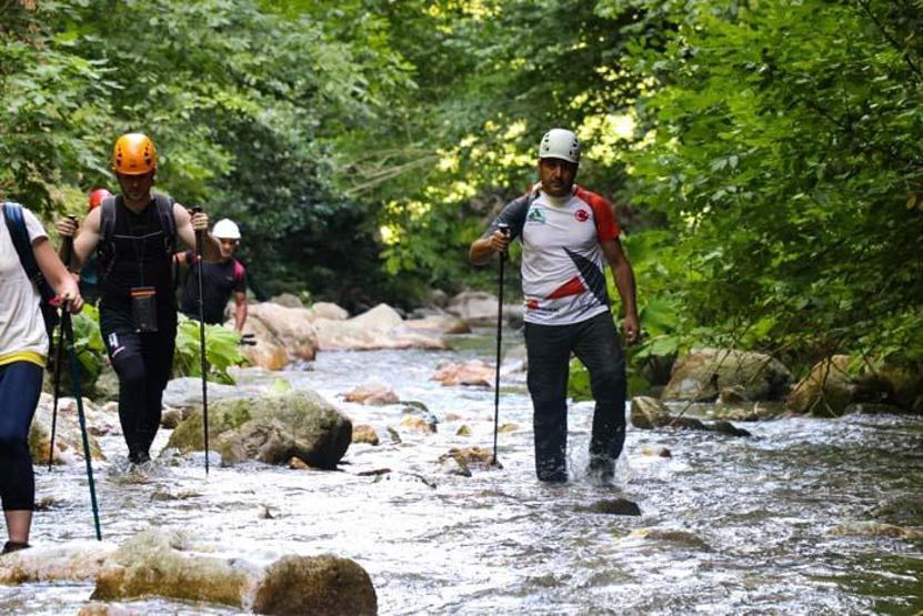 İstanbulda sıcaktan bunalan doğaseverler soluğu burada alıyor