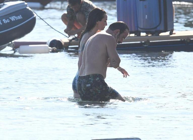 Birce Akalay ve Erdem Hamza, Bodrum tatiline devam ediyor