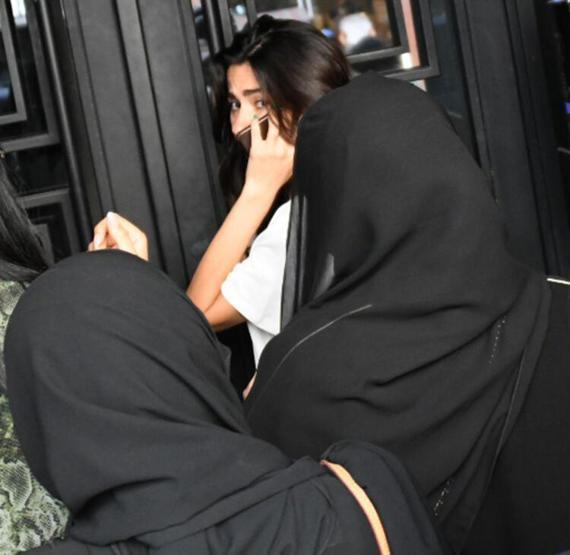 Nesrin Cavadzade ortalığı birbirine kattı: O fotoğrafları sileceksiniz