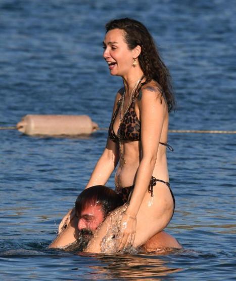 Birce Akalay ve Erdem Hamza, Bodrum tatiline devam ediyor Samimi halleri dikkat çekti