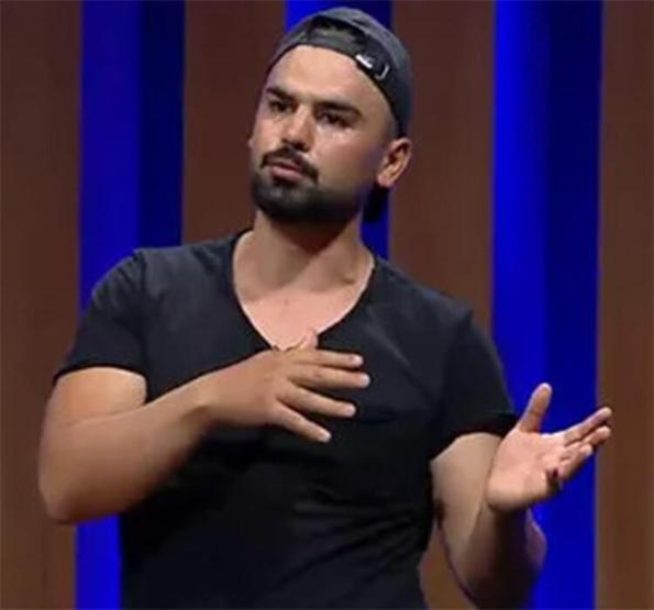 MasterChef Ali Uysaldan Somer Sivrioğluna anlamlı hediye