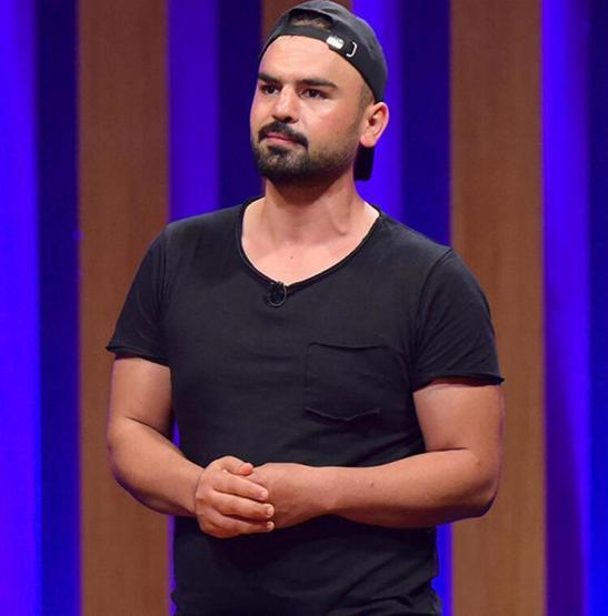 MasterChef Ali Uysaldan Somer Sivrioğluna anlamlı hediye