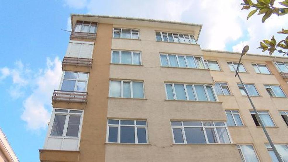 Tehlikeye rağmen ağır riskli binalarda oturuyorlar
