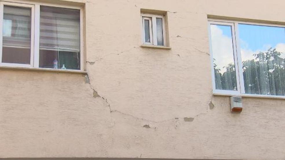 Tehlikeye rağmen ağır riskli binalarda oturuyorlar