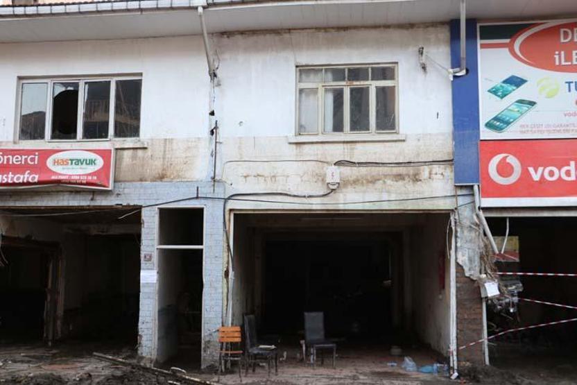 Sel suları 5 metreyi aştı: Bozkurtta duvarlarda izler silinmedi