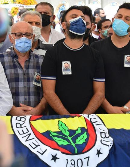 Alişan kardeşi Selçuk Tektaşın kızlarıyla pozunu paylaştı