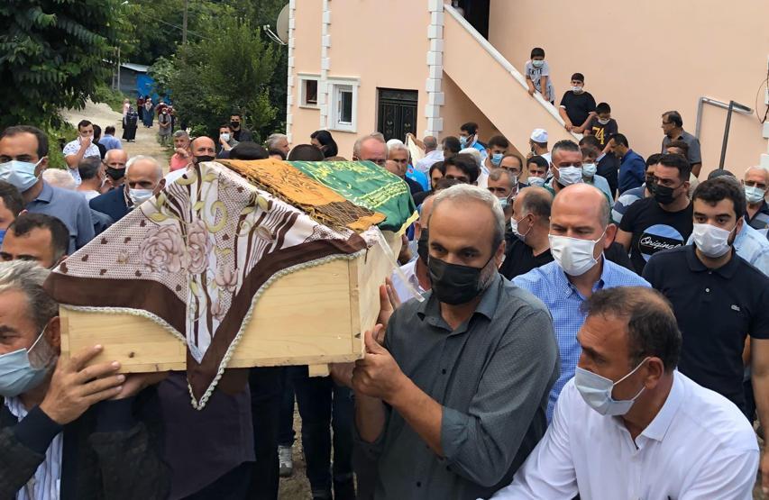 İsmi görev yaptığı okula verilecek Duygu öğretmene veda